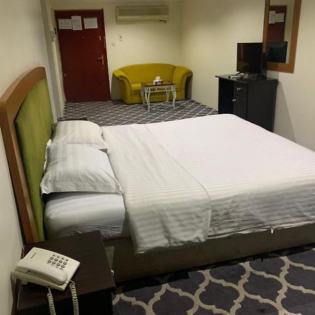 Al Aziziyah Hotel&suites Hamisz-Musait Kültér fotó
