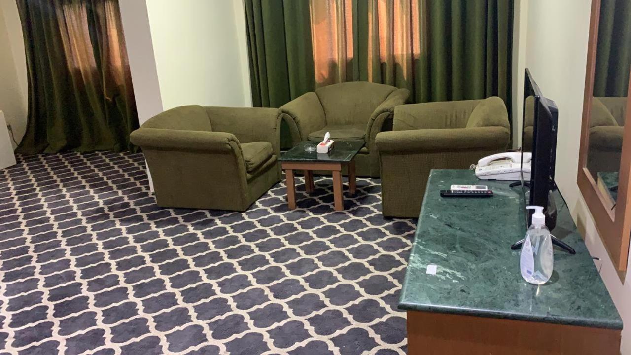 Al Aziziyah Hotel&suites Hamisz-Musait Kültér fotó