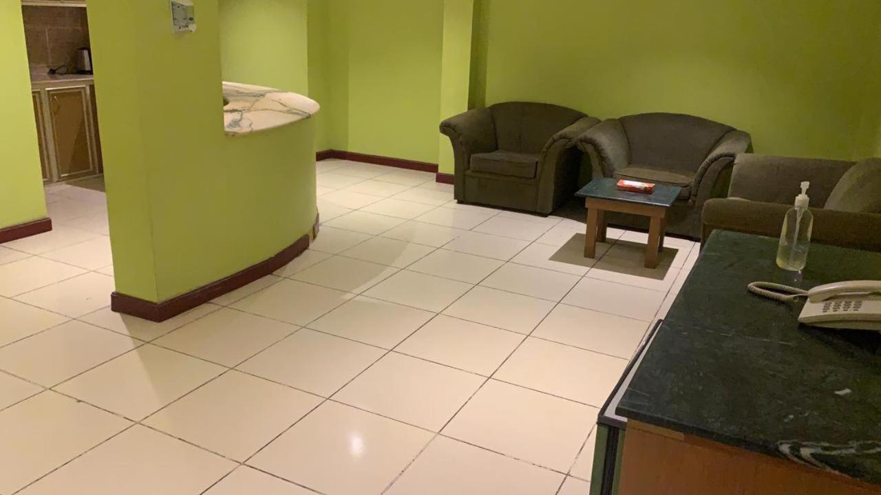 Al Aziziyah Hotel&suites Hamisz-Musait Kültér fotó