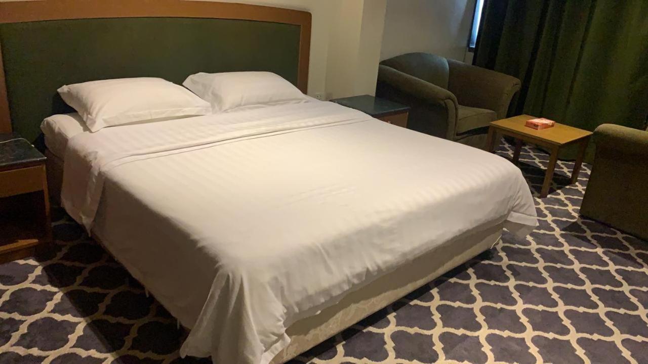 Al Aziziyah Hotel&suites Hamisz-Musait Kültér fotó