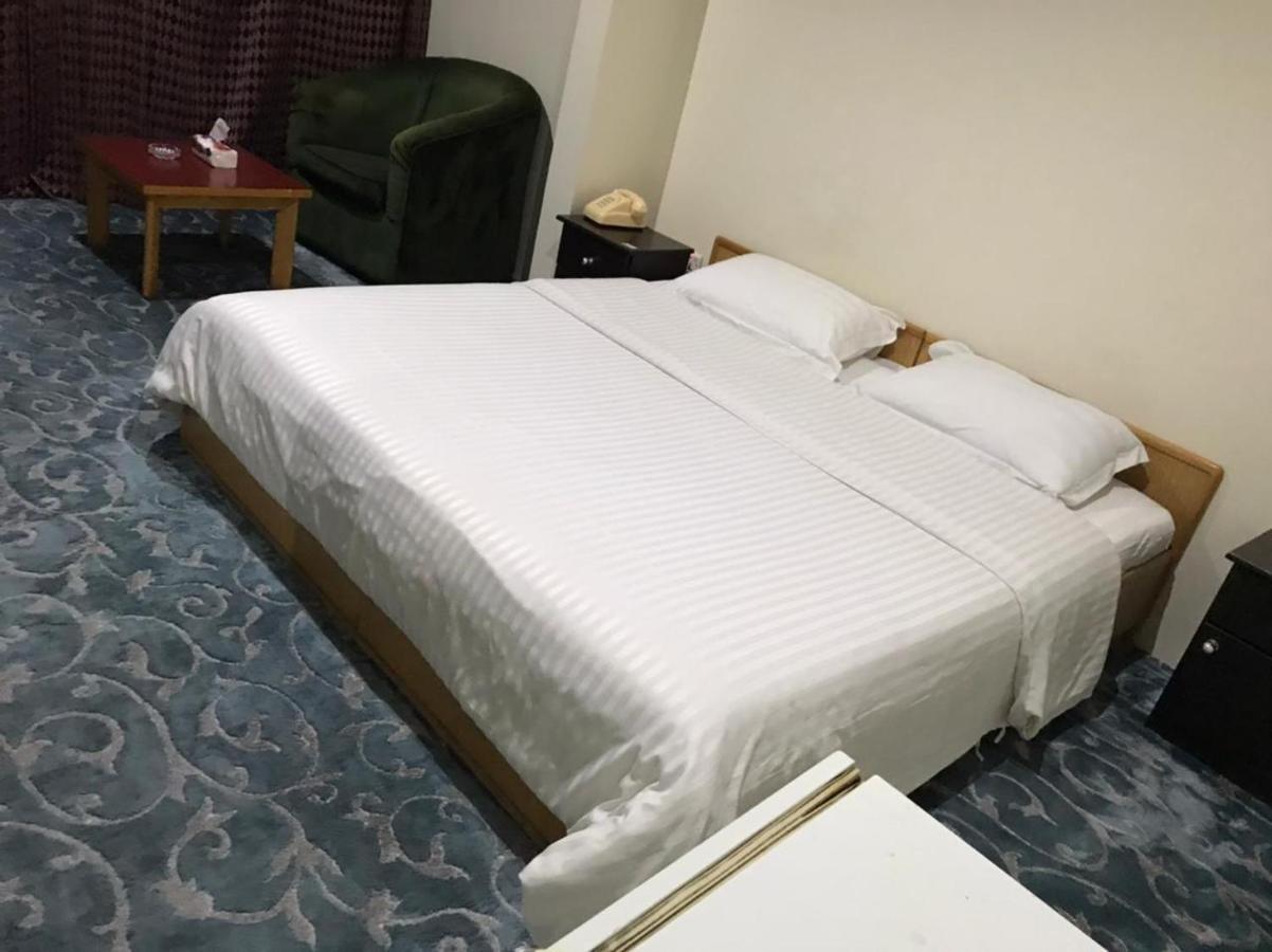Al Aziziyah Hotel&suites Hamisz-Musait Kültér fotó