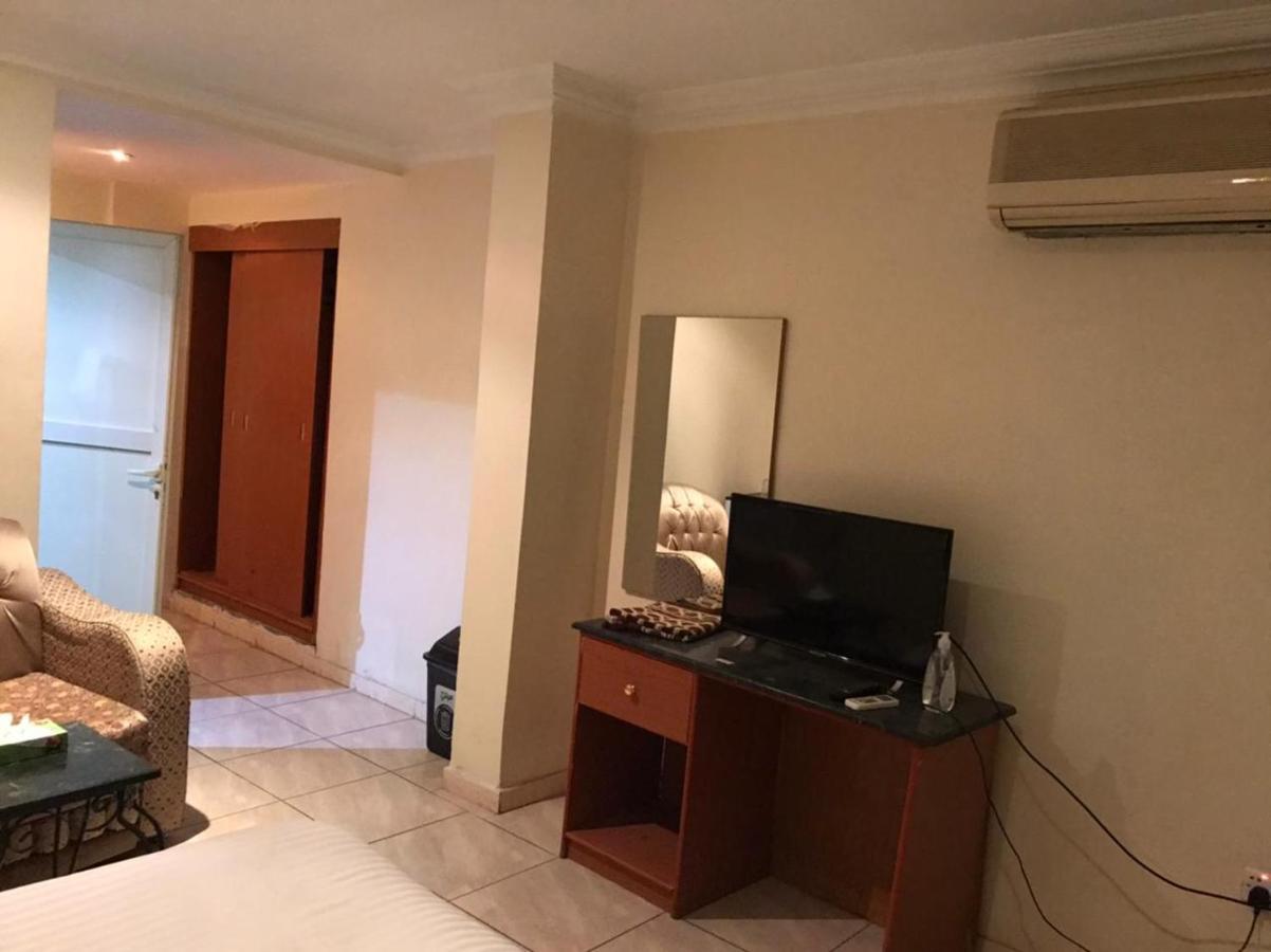 Al Aziziyah Hotel&suites Hamisz-Musait Kültér fotó