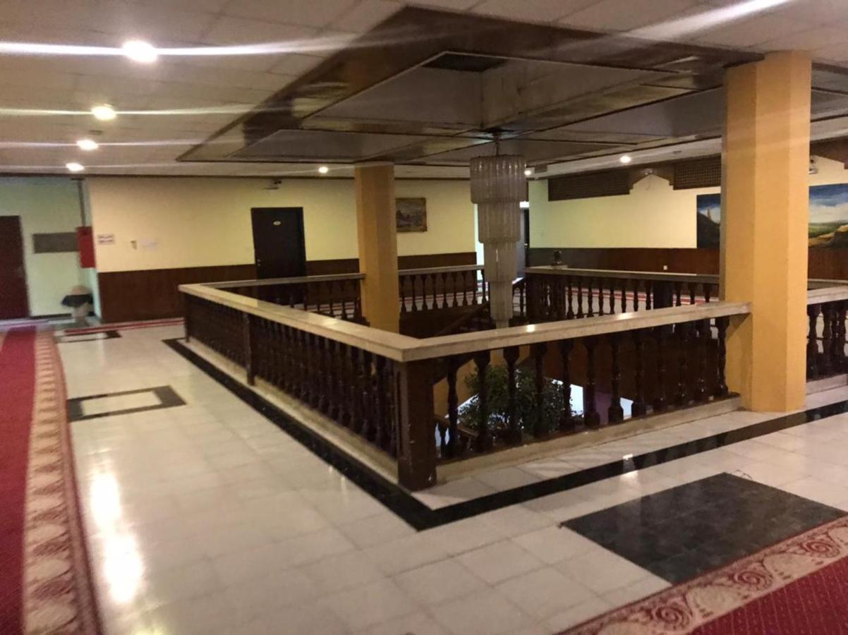 Al Aziziyah Hotel&suites Hamisz-Musait Kültér fotó
