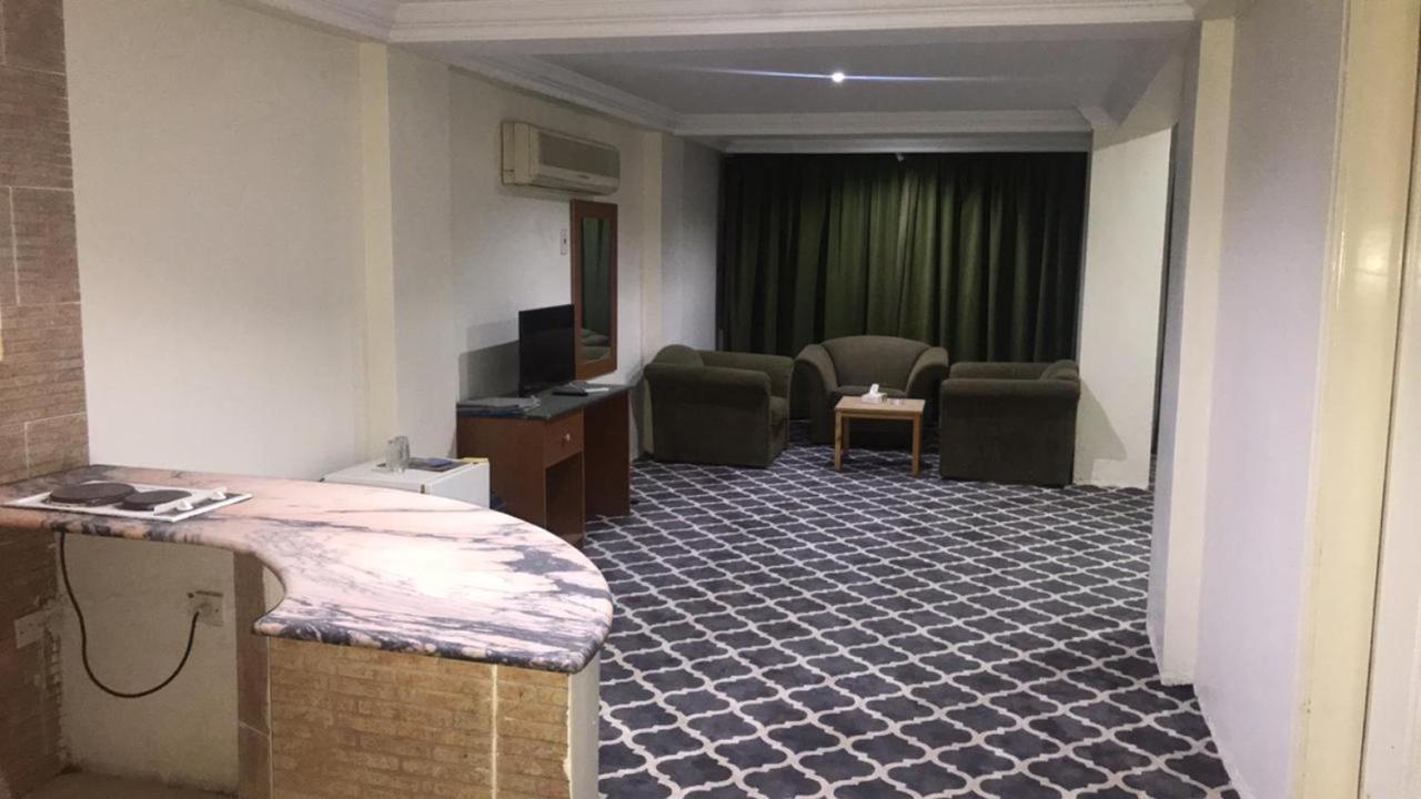 Al Aziziyah Hotel&suites Hamisz-Musait Kültér fotó
