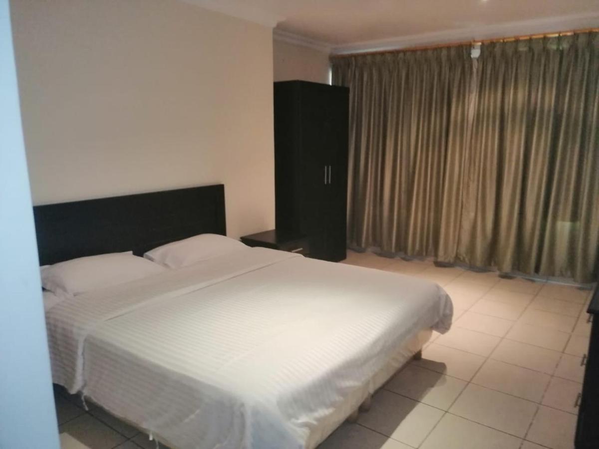 Al Aziziyah Hotel&suites Hamisz-Musait Kültér fotó