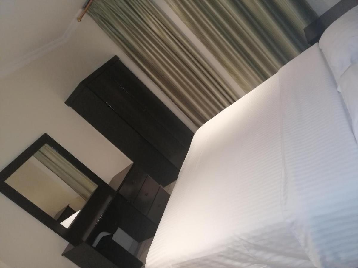 Al Aziziyah Hotel&suites Hamisz-Musait Kültér fotó