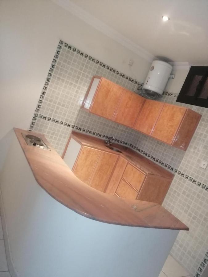 Al Aziziyah Hotel&suites Hamisz-Musait Kültér fotó